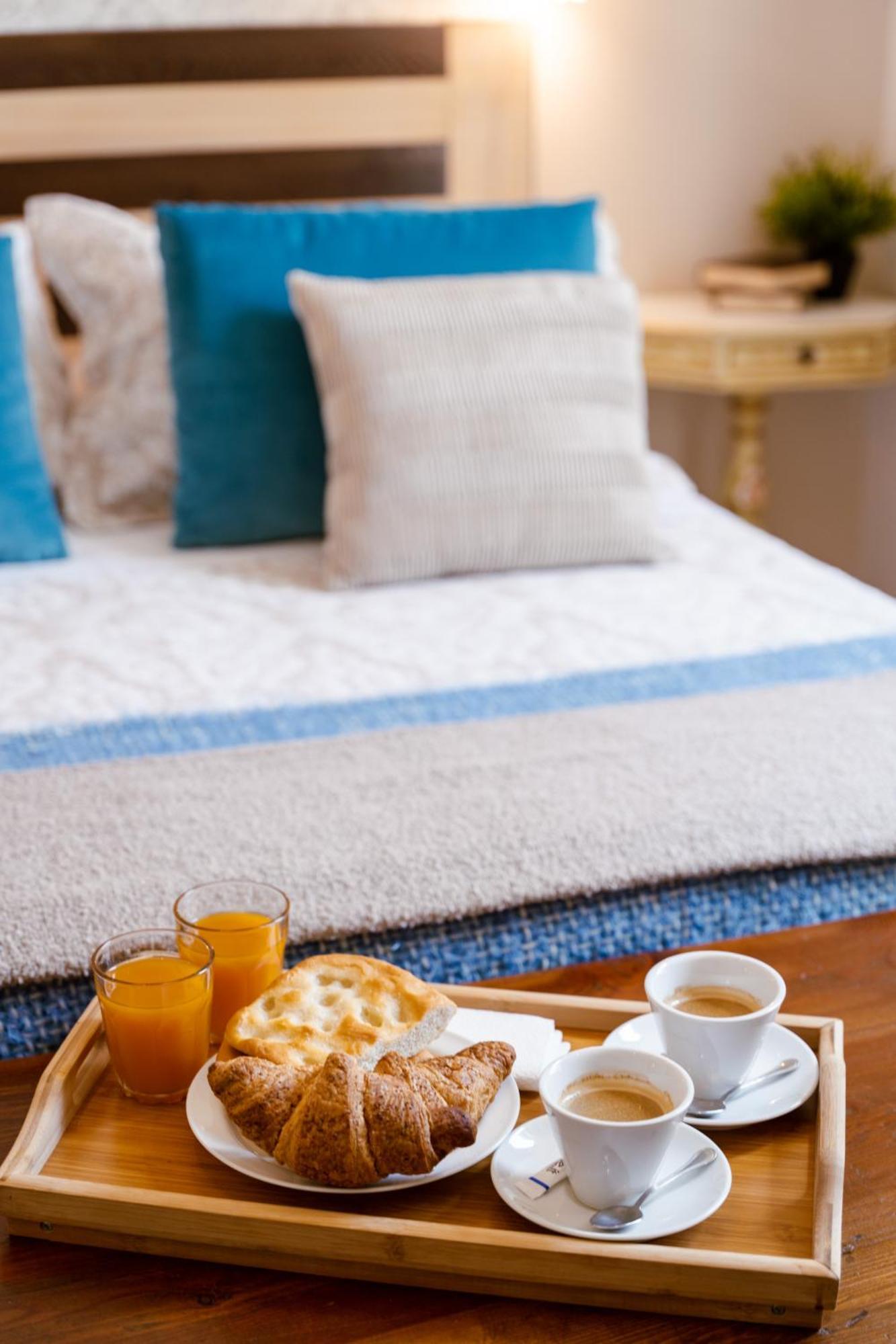 The Railway 74 Bed & Breakfast ลาสเปเซีย ภายนอก รูปภาพ