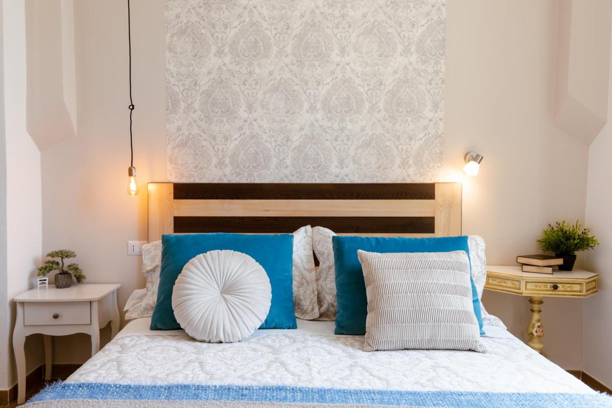 The Railway 74 Bed & Breakfast ลาสเปเซีย ภายนอก รูปภาพ
